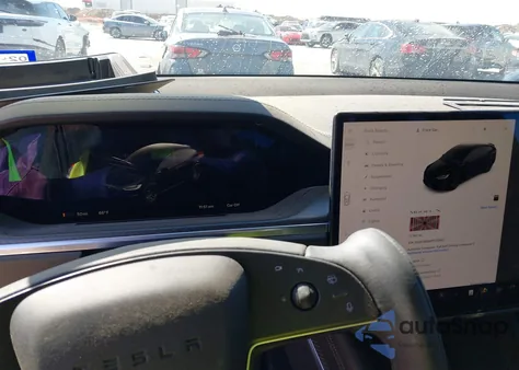 2023 Tesla Model X Plaid Tri Motor All-Wheel Drive из США, поврежденный, VIN 7SAXCBE68PF376183